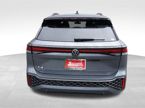 2025 Volkswagen Tiguan 2.0T SE R-Line Black