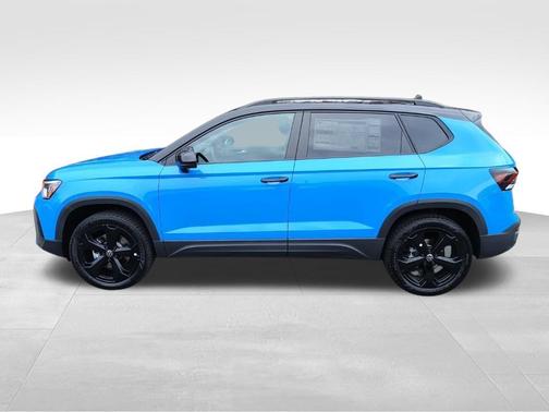 2025 Volkswagen Taos 1.5T SE Black