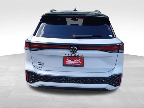2025 Volkswagen Tiguan 2.0T SE R-Line Black