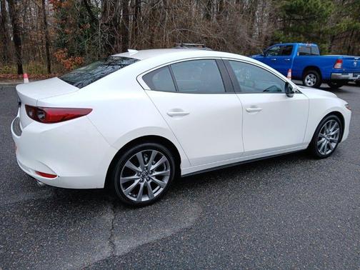 2022 Mazda Mazda3 FWD w/Premium Package