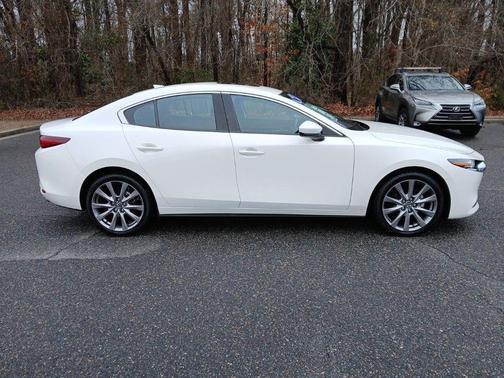 2022 Mazda Mazda3 FWD w/Premium Package