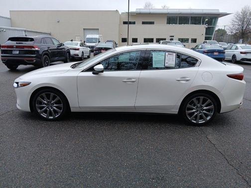 2022 Mazda Mazda3 FWD w/Premium Package