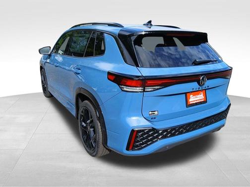 2025 Volkswagen Tiguan 2.0T SE R-Line Black