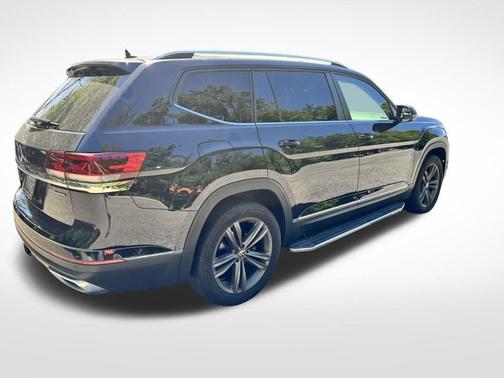 Deep Black Pearl Effect 2023 Volkswagen Atlas 3.6L SEL