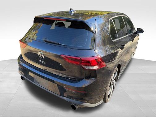 2023 Volkswagen Golf GTI 2.0T S
