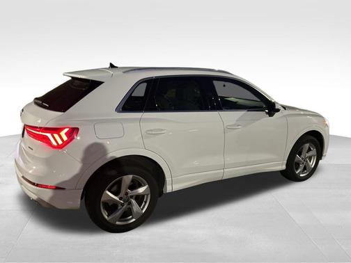 2020 Audi Q3 45 Premium