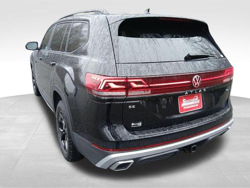 Deep Black Pearl Effect 2026 Volkswagen Atlas 2.0T Peak Edition