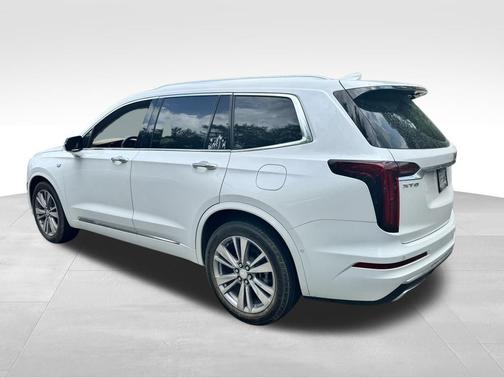 Crystal White Tricoat 2024 Cadillac XT6 Premium Luxury