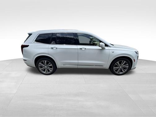 Crystal White Tricoat 2024 Cadillac XT6 Premium Luxury