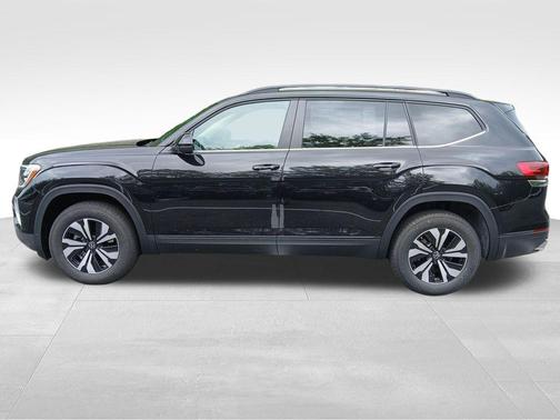 Deep Black 2026 Volkswagen Atlas 2.0T SE