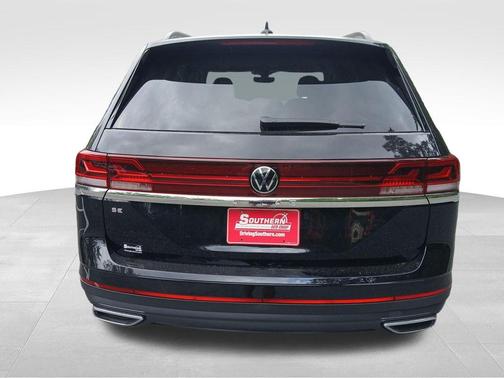 Deep Black 2026 Volkswagen Atlas 2.0T SE