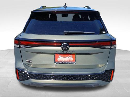 2025 Volkswagen Tiguan 2.0T SE R-Line Black