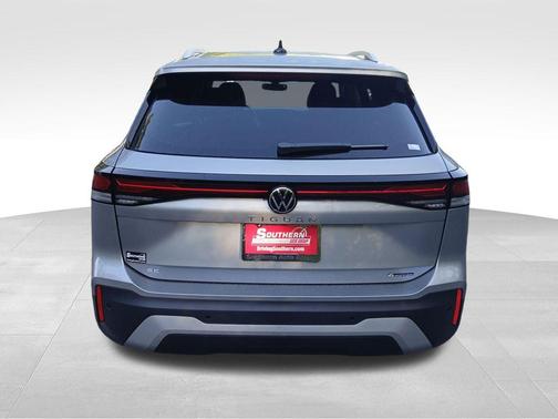Silver 2026 Volkswagen Tiguan 2.0T SE