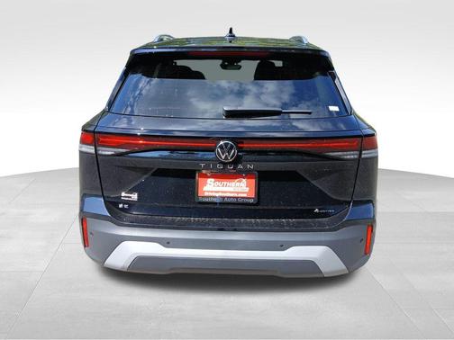 2025 Volkswagen Tiguan 2.0T SE