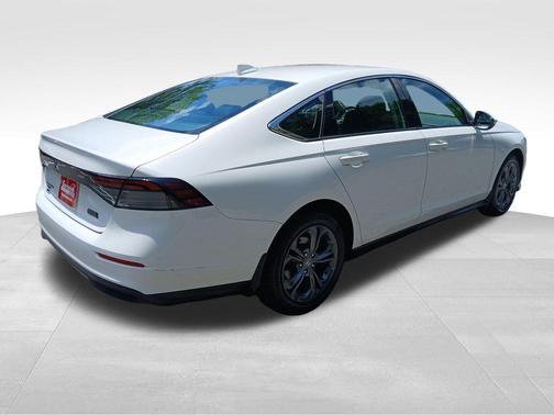Platinum White Pearl 2024 Honda Accord EX
