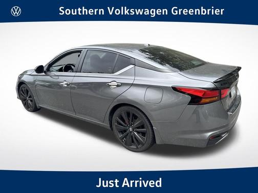 Gun Metallic 2022 Nissan Altima 2.5 SR