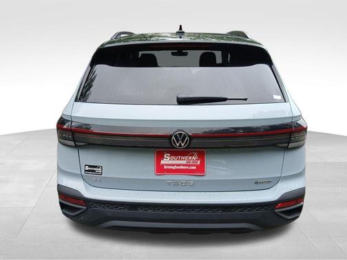 2025 Volkswagen Taos 1.5T SE Black