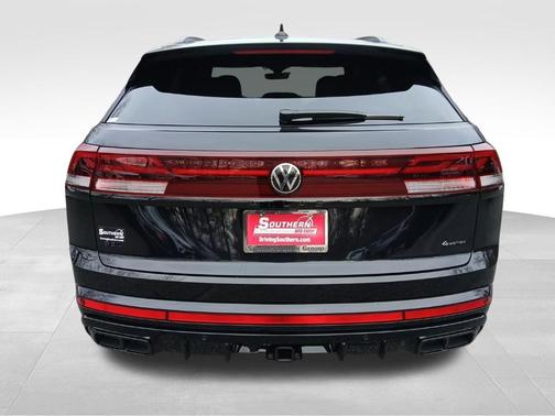 2025 Volkswagen Atlas Cross Sport 2.0T SEL R-Line Black