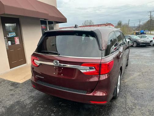 Burgundy 2018 Honda Odyssey EX-L