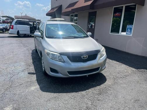 Classic Silver Metallic 2010 Toyota Corolla LE