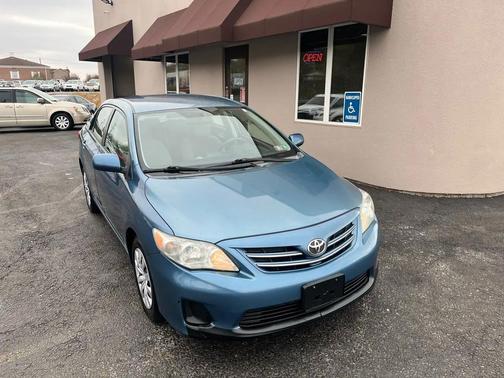 Blue 2013 Toyota Corolla LE