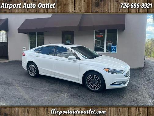 White 2017 Ford Fusion SE