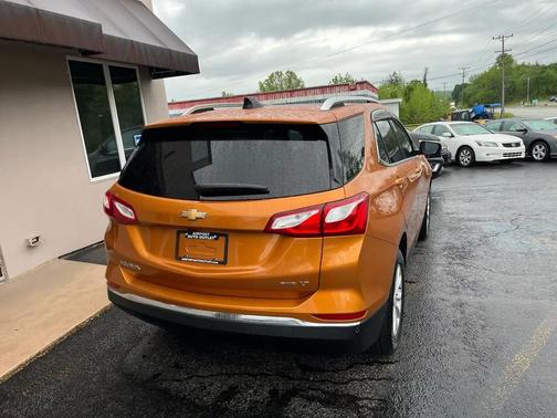 Orange Burst Metallic 2018 Chevrolet Equinox LT