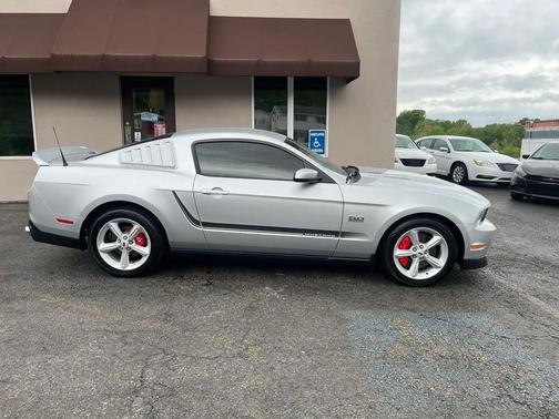 Ingot Silver Metallic 2011 Ford Mustang GT Premium