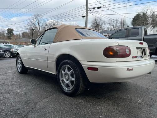 White 1994 Mazda MX-5 Miata M Edition
