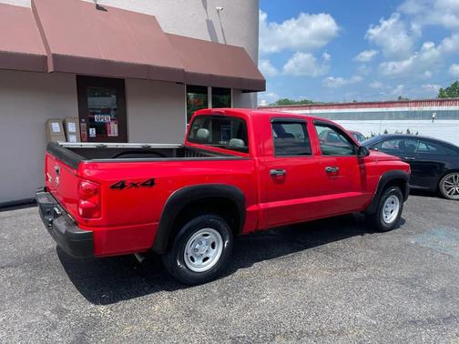 Red 2008 Dodge Dakota Base