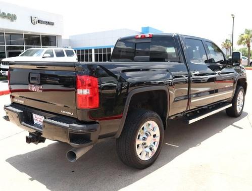 Photo 2 of 35 of 2019 GMC Sierra 2500 Denali