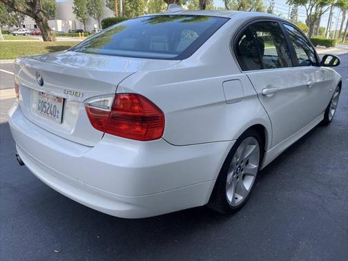 2006 BMW 330 330i 4dr Sedan