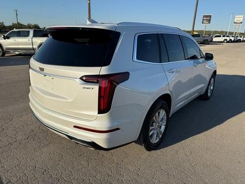 2021 Cadillac XT6 Luxury FWD