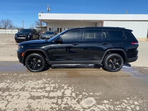 2022 Jeep Grand Cherokee L Laredo