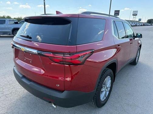 2022 Chevrolet Traverse LT Cloth