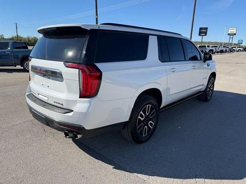 2024 GMC Yukon XL AT4