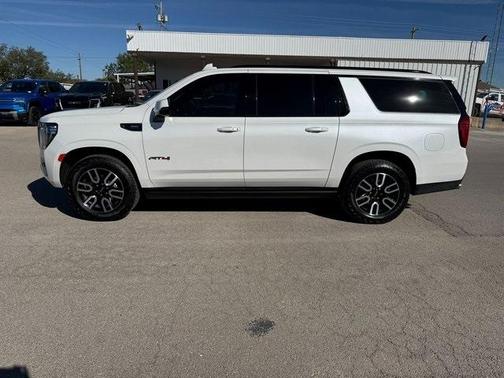 2024 GMC Yukon XL AT4