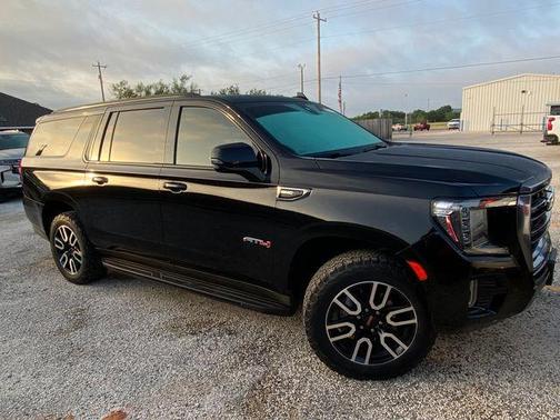 Onyx Black 2022 GMC Yukon XL AT4