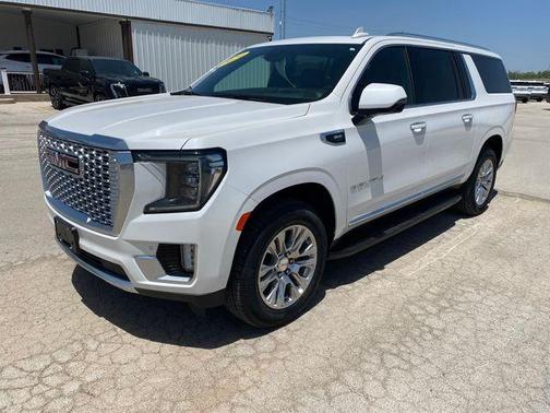 White Frost Tri-Coat 2024 GMC Yukon XL Denali