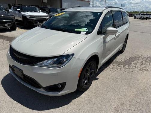 2020 Chrysler Pacifica Touring-L Plus