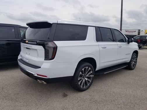 Polar White 2026 Chevrolet Suburban High Country