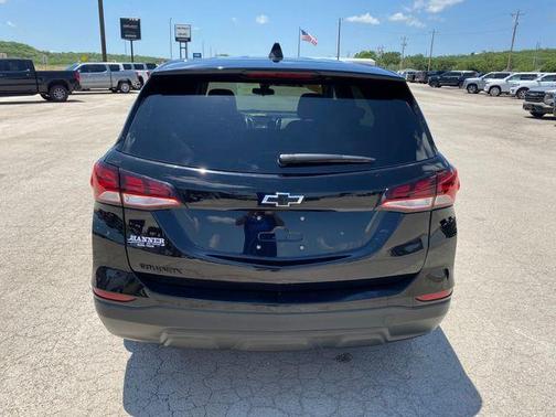 Mosaic Black Metallic 2023 Chevrolet Equinox LS