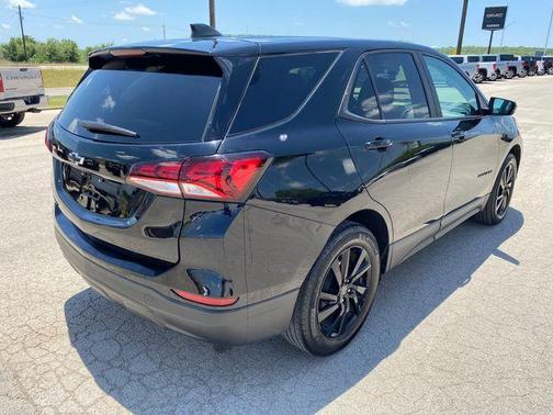 Mosaic Black Metallic 2023 Chevrolet Equinox LS