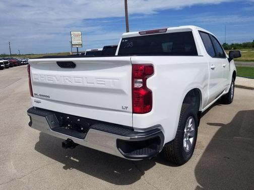 Summit White 2026 Chevrolet Silverado 1500 LT