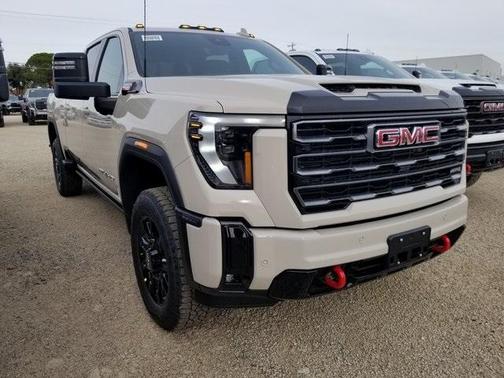 2026 GMC Sierra 2500 AT4