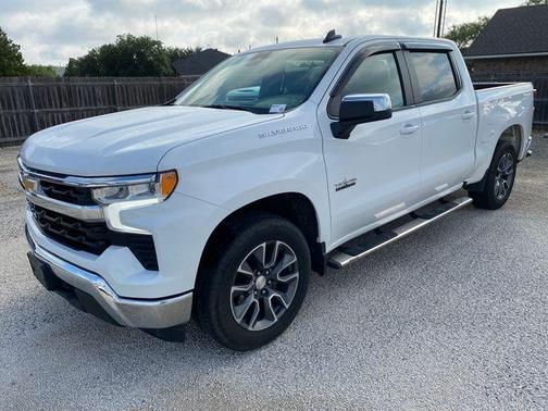 Summit White 2022 Chevrolet Silverado 1500 LT