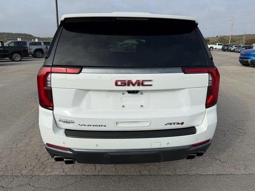 2025 GMC Yukon AT4