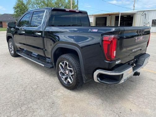 Onyx Black 2025 GMC Sierra 1500 SLT