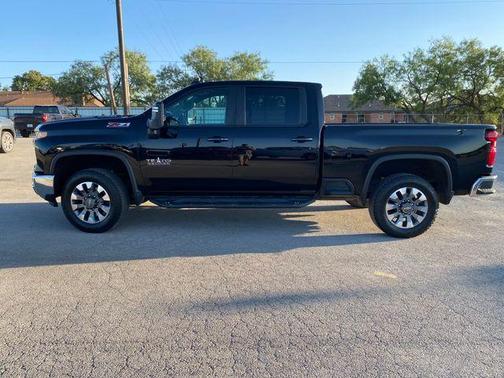 Black 2024 Chevrolet Silverado 2500 LT