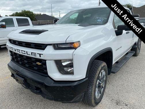 Summit White 2022 Chevrolet Silverado 2500 Custom